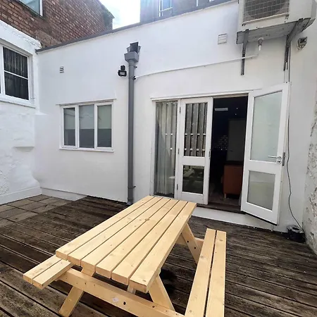 Flat In Cotham Hill *